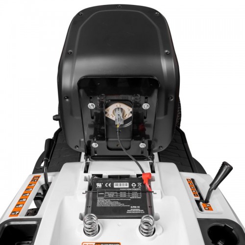 Tractor de Tuns Gazon RURIS RX Explorer 1500 M 15 CP Tractor de Tuns Gazon RURIS RX Explorer 1500 M 15 CP