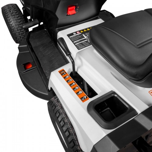 Tractor de Tuns Gazon RURIS RX Explorer 1500 M 15 CP Tractor de Tuns Gazon RURIS RX Explorer 1500 M 15 CP